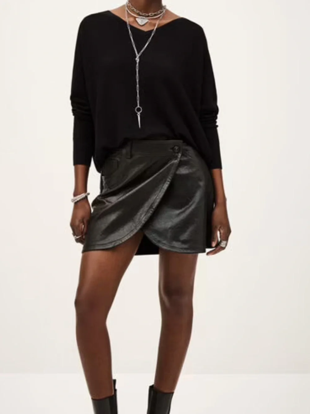 ba&sh Black Deep V-Back Sweater with Button Detail That Open ToThe Back - Picture 4 of 6